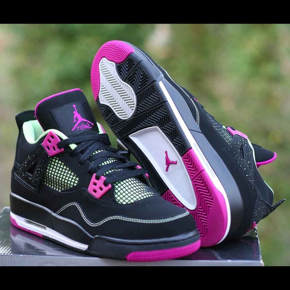 Jordan 4 Retro Fuschia (GS)